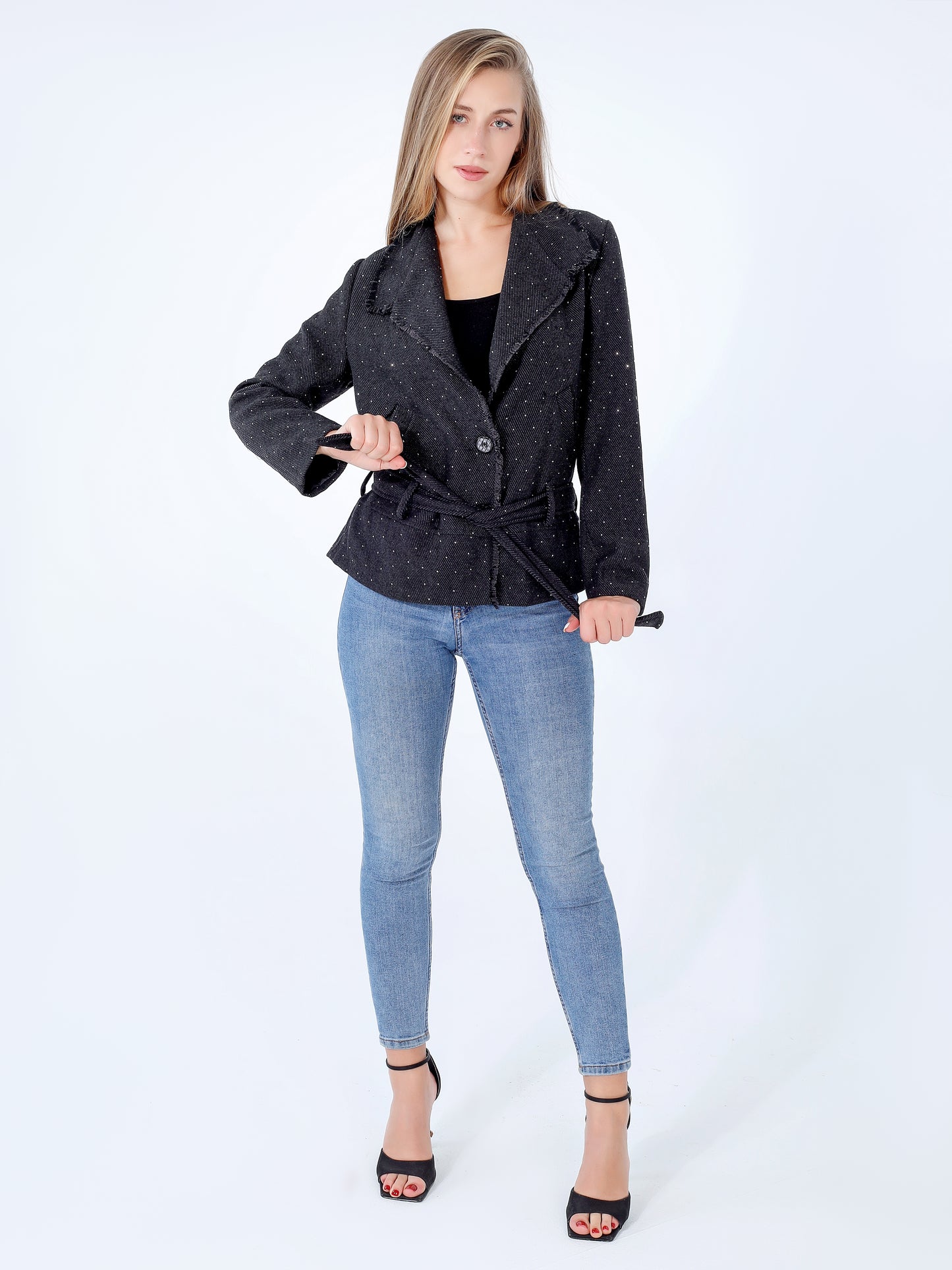 Diamond-Quilted Jacket with Fringe – Bold Texture and Unique Style