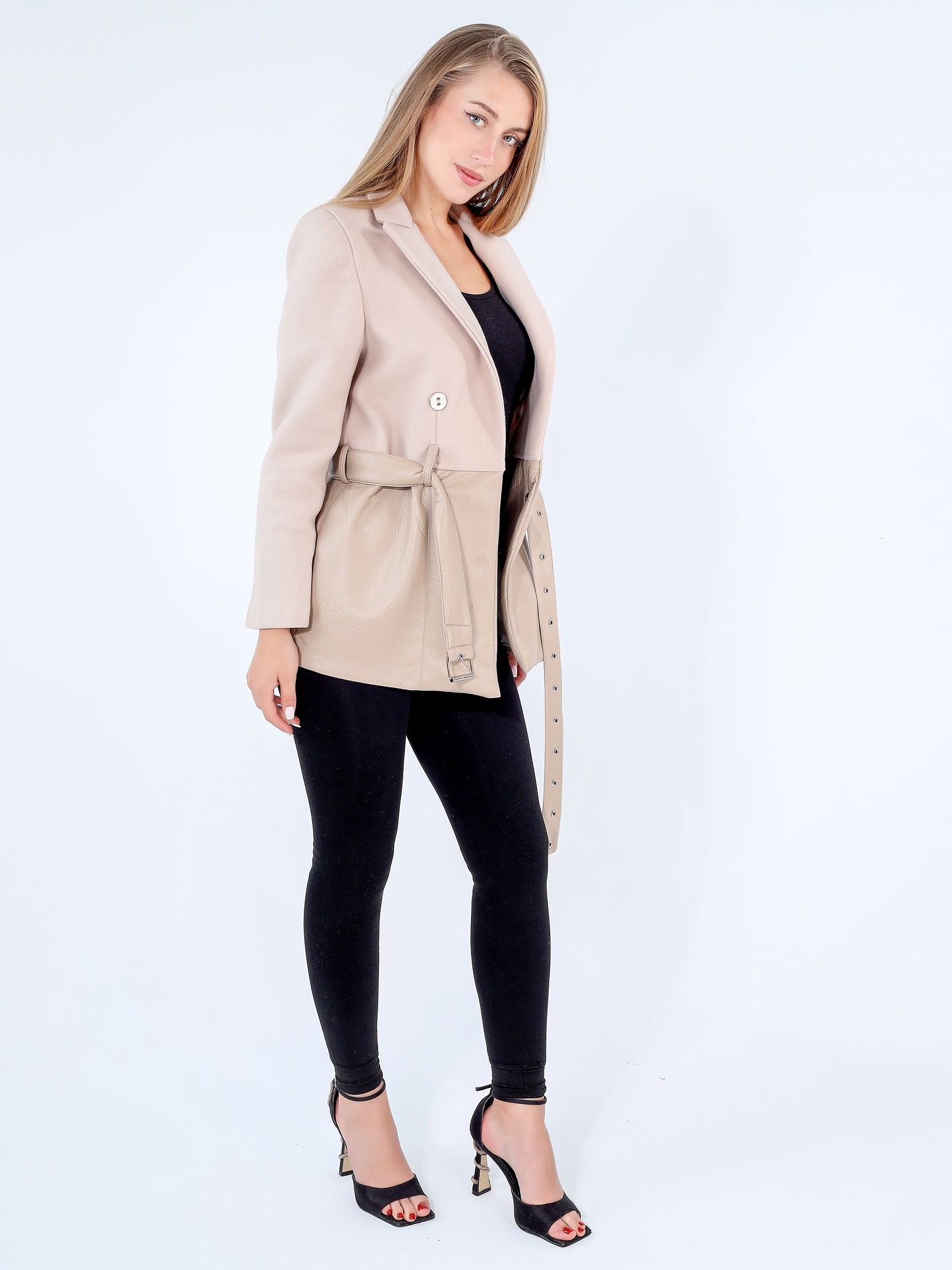 Leather and Wool Jacket – A Perfect Blend of Style and Warmth